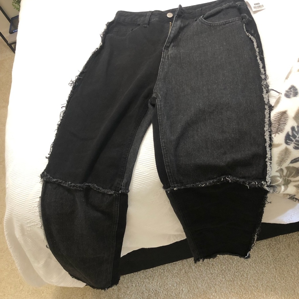 Black fun high wasted jeans very comfortable!